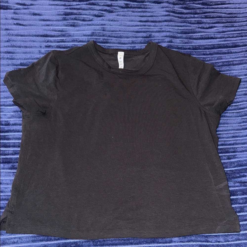lululemon athletica Black Short Sleeve cropped Tee